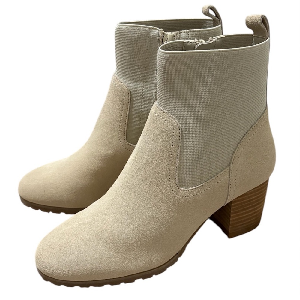 Violet & Red Tan Ankle Boots with Loaded Knit Cuff and Rounded Toe, NWOB -Size 6